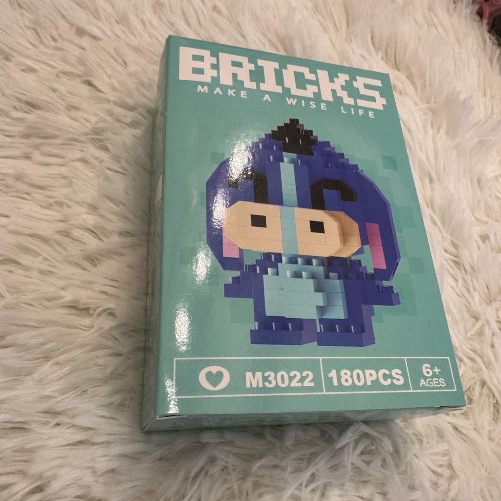 Eeyore - Winnie the Pooh bricks Mini Figure Building Set Teal Blue 180